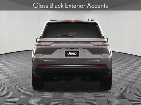 New 2025 Jeep Grand Cherokee Altitude image 38