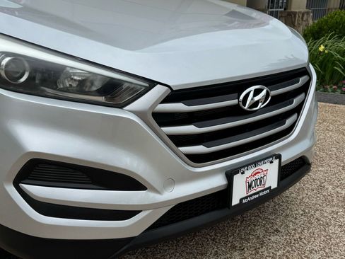 Used 2018 Hyundai Tucson SE FWD image 2