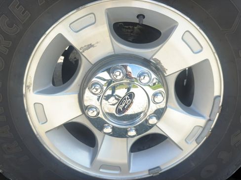 Used 2016 Ford F250 XLT w/ XLT Value Package AWD/4WD image 15