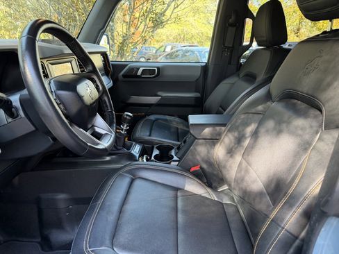 Used 2021 Ford Bronco Badlands image 16