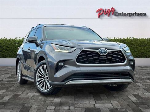 Used 2021 Toyota Highlander Platinum FWD image 55