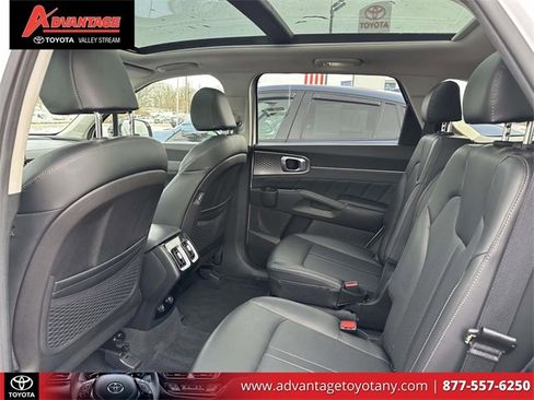 Used 2022 Kia Sorento SX image 14