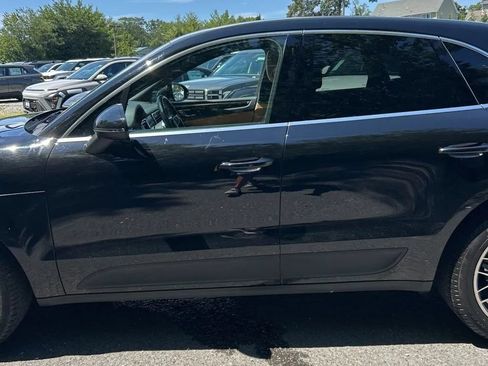 Used 2017 Porsche Macan S AWD/4WD image 4