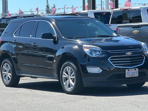 Used 2017 Chevrolet Equinox LT w/ Convenience Package FWD image 2