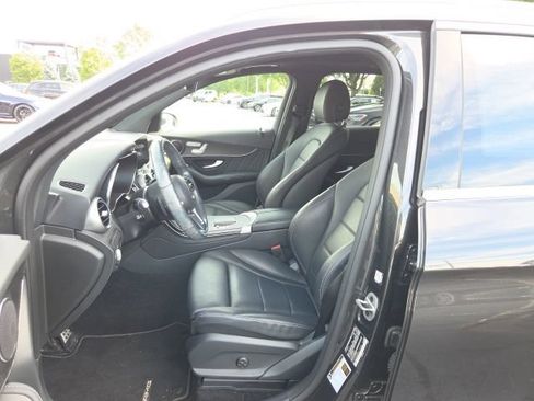 Used 2022 Mercedes-Benz GLC 300 4MATIC image 4
