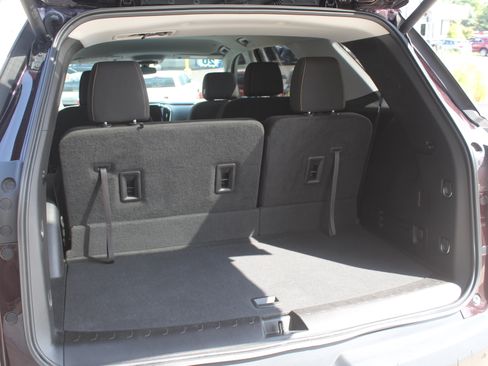 Used 2020 Chevrolet Traverse LT FWD image 31