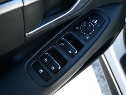 Used 2022 Hyundai Sonata SE w/ Preferred Accessory Package image 22