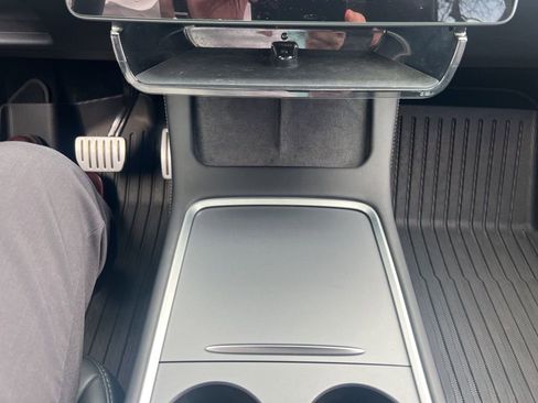 Used 2023 Tesla Model Y Performance image 32