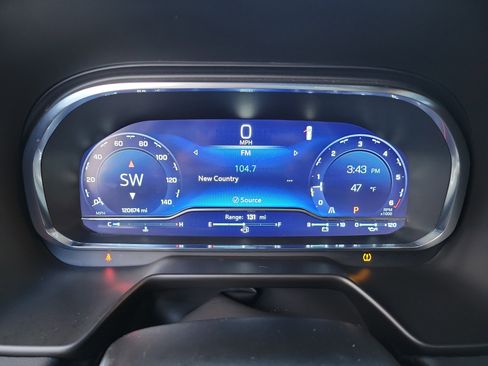 Used 2023 Chevrolet Suburban RST image 22