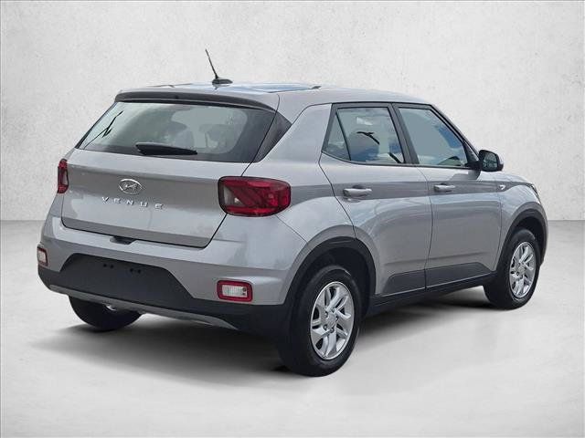 New 2026 Hyundai Venue SE FWD image 2