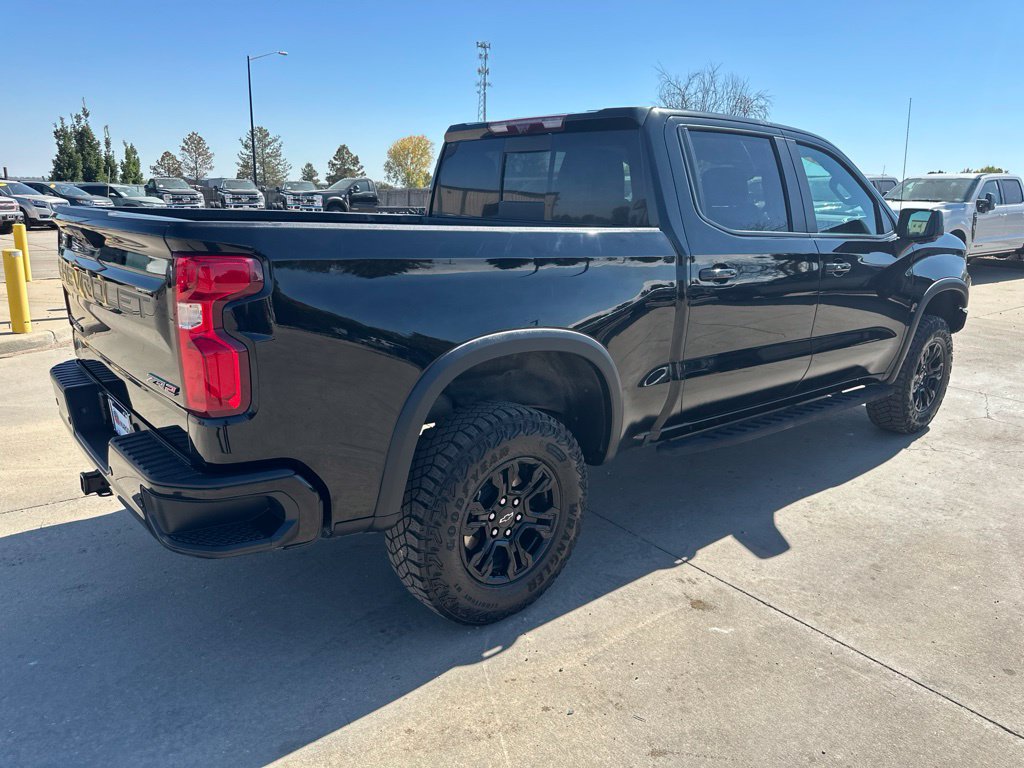 Certified 2024 Chevrolet Silverado 1500 ZR2 w/ Technology Package AWD/4WD image 35