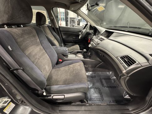 Used 2010 Honda Accord LX-P image 23