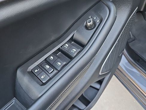 Used 2022 Jeep Grand Cherokee Limited 4xe w/ Luxury Tech Group II image 33