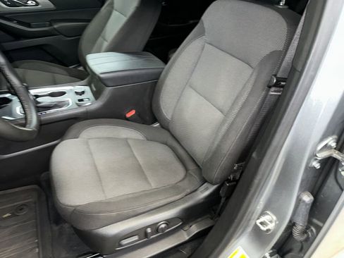 Certified 2023 Chevrolet Traverse LT image 5