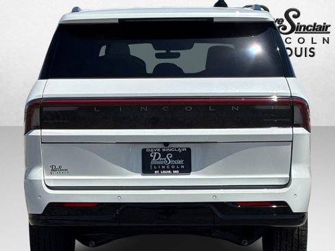 New 2026 Lincoln Navigator L Black Label AWD/4WD image 4