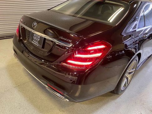 Used 2020 Mercedes-Benz S 560 4MATIC Sedan image 28