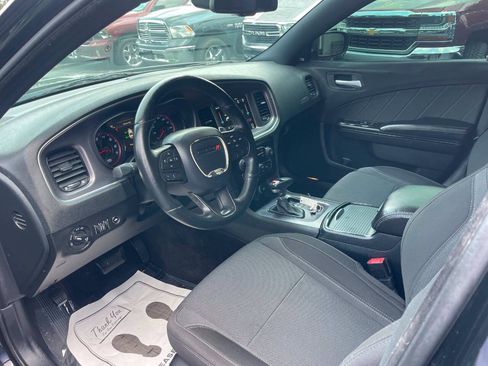 Used 2017 Dodge Charger R/T w/ Navigation & Travel Group RWD image 10