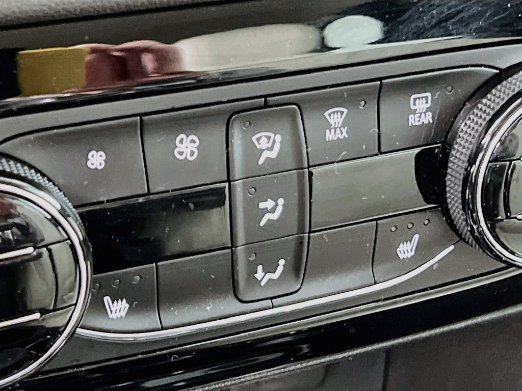 Used 2023 Buick Encore GX Select FWD image 19
