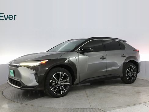 Used 2023 Toyota bZ4X Limited image 15