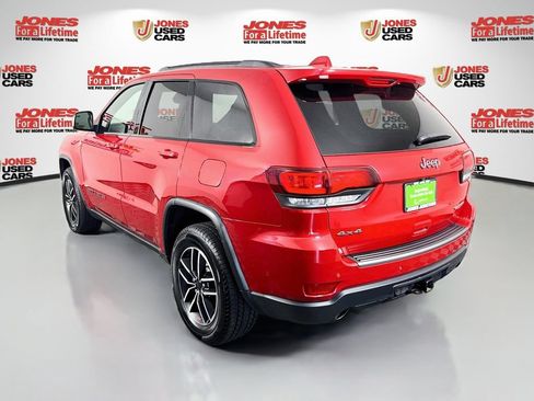 Used 2020 Jeep Grand Cherokee Trailhawk w/ Trailhawk Luxury Group AWD/4WD image 2