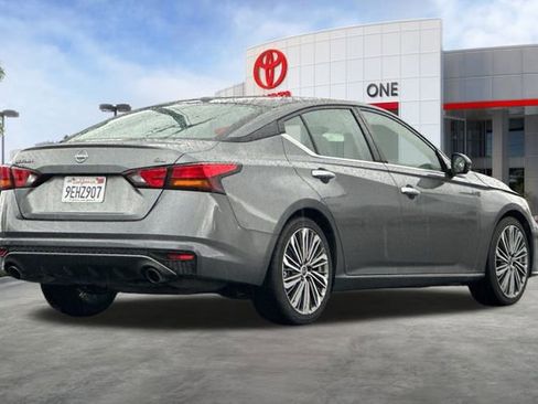 Used 2023 Nissan Altima 2.5 SL image 4