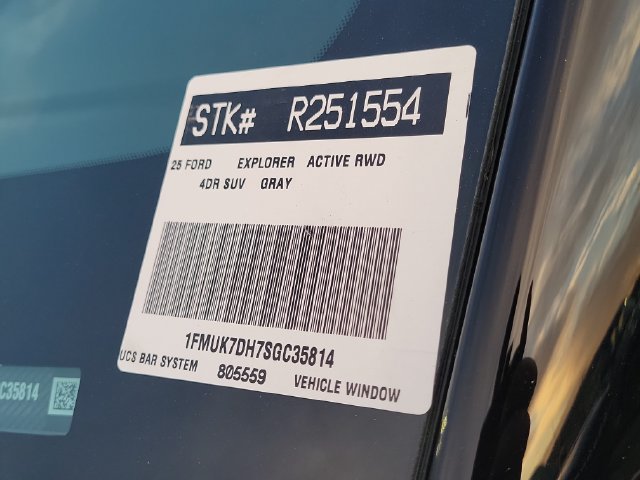 Used 2025 Ford Explorer Active w/ Active Comfort Package RWD image 30
