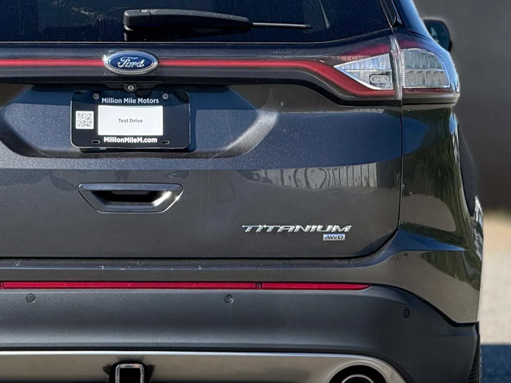 Used 2015 Ford Edge Titanium w/ Equipment Group 301A AWD/4WD image 14
