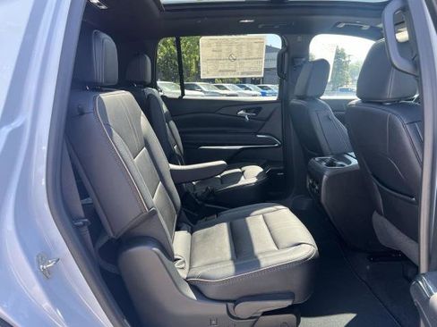 New 2026 Chevrolet Traverse High Country AWD/4WD image 28