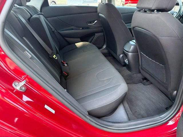 Used 2024 Hyundai Elantra SEL w/ Convenience Package FWD image 15