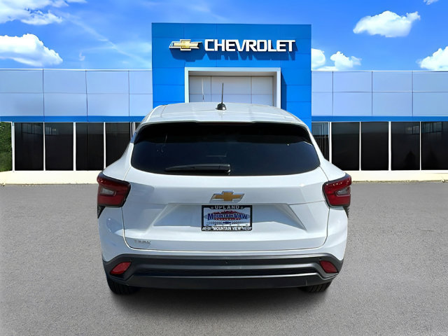 New 2026 Chevrolet Trax LS w/ Driver Confidence Package FWD image 5