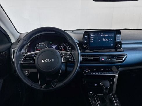Used 2023 Kia Seltos S AWD/4WD image 21