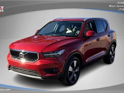 Used 2019 Volvo XC40 T5 Momentum