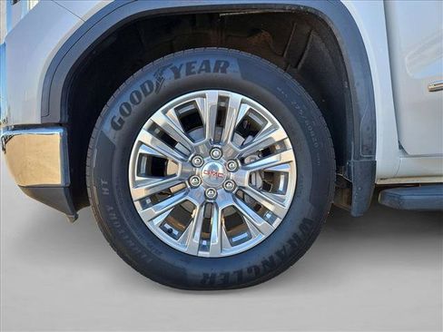 Used 2021 GMC Sierra 1500 SLT RWD image 17