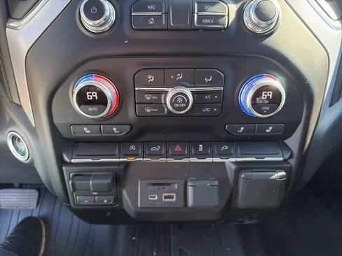 Used 2021 GMC Sierra 1500 SLT image 15