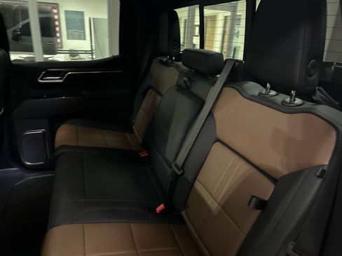 Used 2025 Chevrolet Silverado 1500 High Country w/ High Country Premium Package image 27