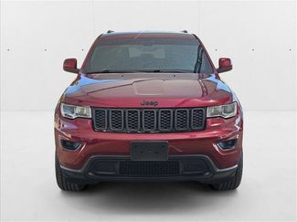 Used 2018 Jeep Grand Cherokee Laredo video 2