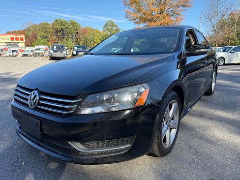 Used 2013 Volkswagen Passat 2.5 SE image 1