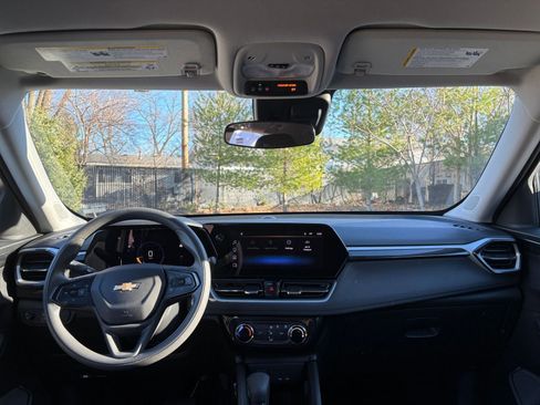 Used 2025 Chevrolet TrailBlazer LT image 31