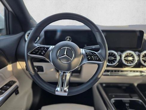 Certified 2025 Mercedes-Benz GLA 250 image 15