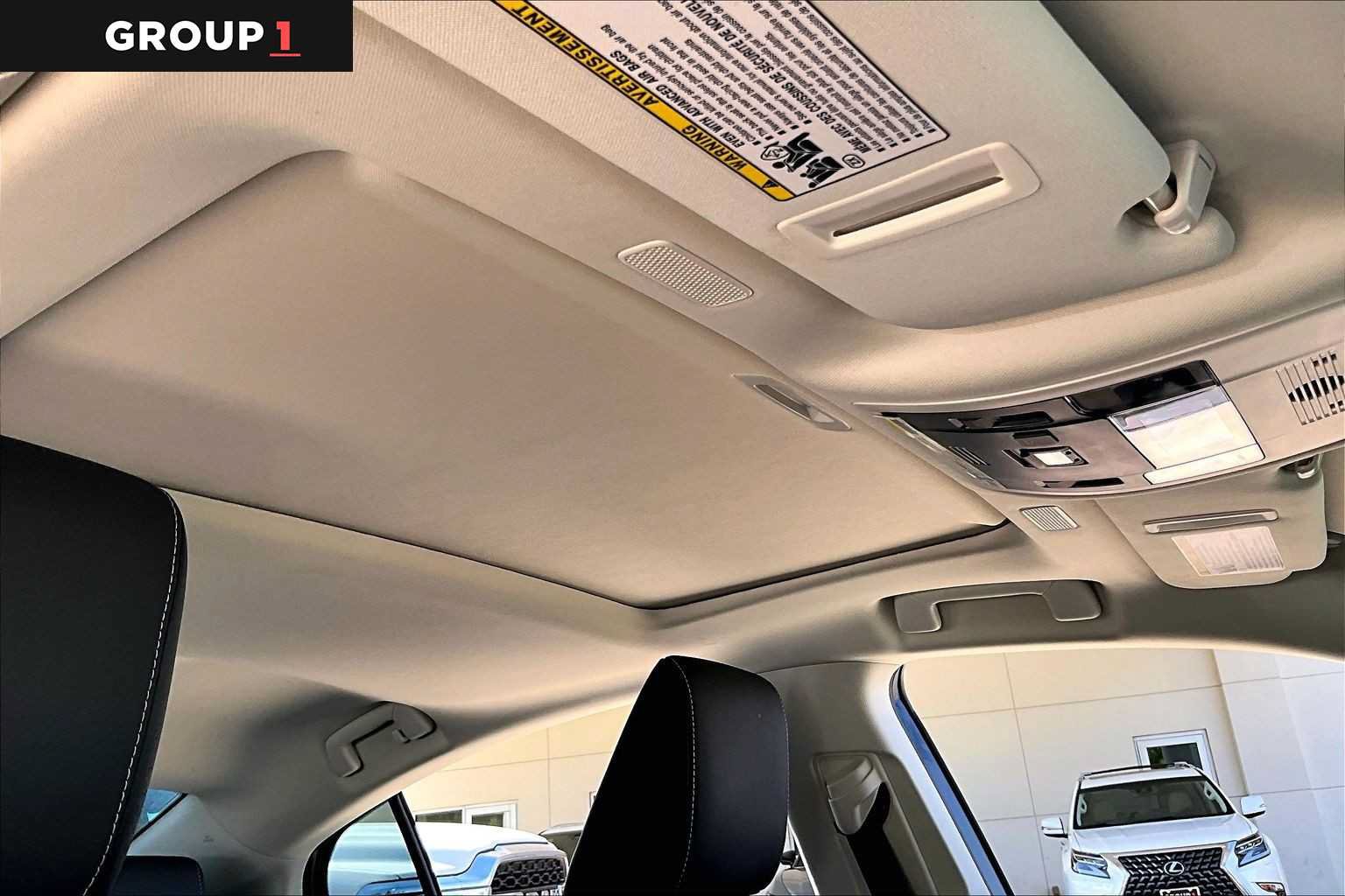 Used 2025 Lexus ES 350 w/ Premium Package FWD image 12