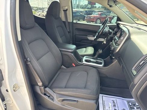 Used 2021 Chevrolet Colorado LT AWD/4WD image 17