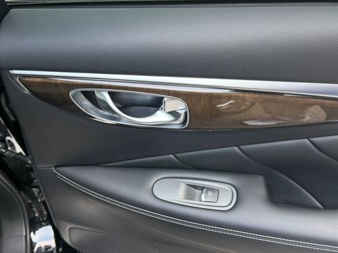 Used 2018 INFINITI Q50 Luxe w/ Sensory Package (Luxe) RWD image 25
