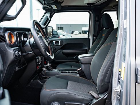 Used 2021 Jeep Gladiator Mojave w/ Trailer Tow Package image 23