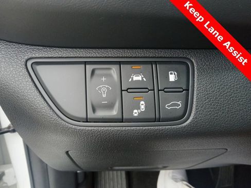 Used 2021 Genesis G70 2.0T image 43