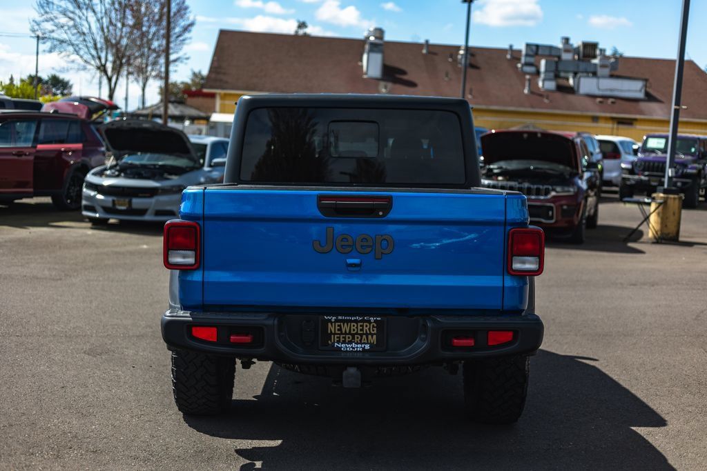 Used 2020 Jeep Gladiator Rubicon w/ Trailer Tow Package AWD/4WD image 12