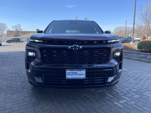 Used 2025 Chevrolet Traverse RS w/ LPO, Floor Liner Package image 9