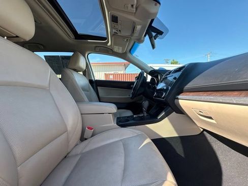 Used 2018 Subaru Outback 3.6R Limited AWD/4WD image 13