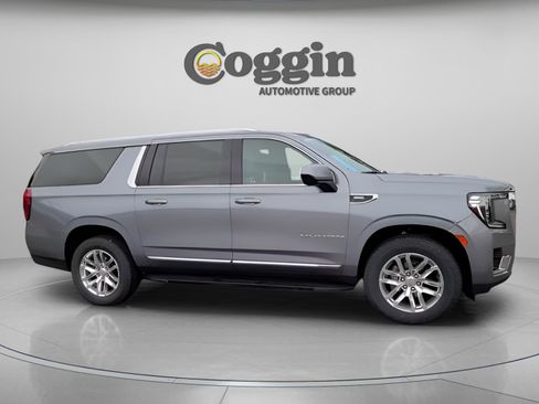 Used 2022 GMC Yukon XL SLT image 22