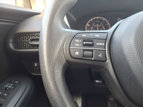 Used 2023 Honda HR-V LX image 19