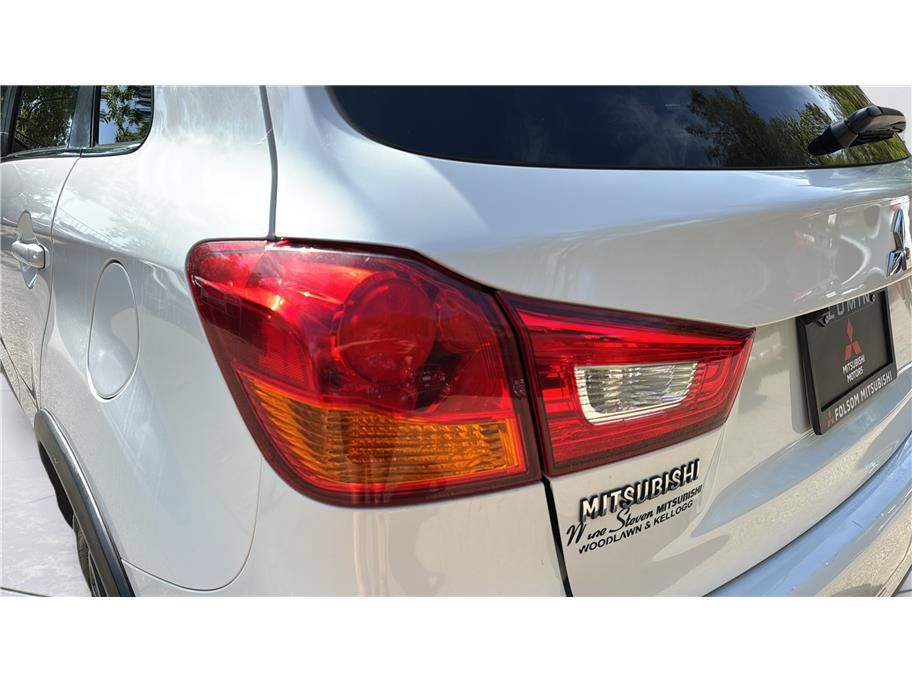 Used 2016 Mitsubishi Outlander Sport SEL FWD image 11